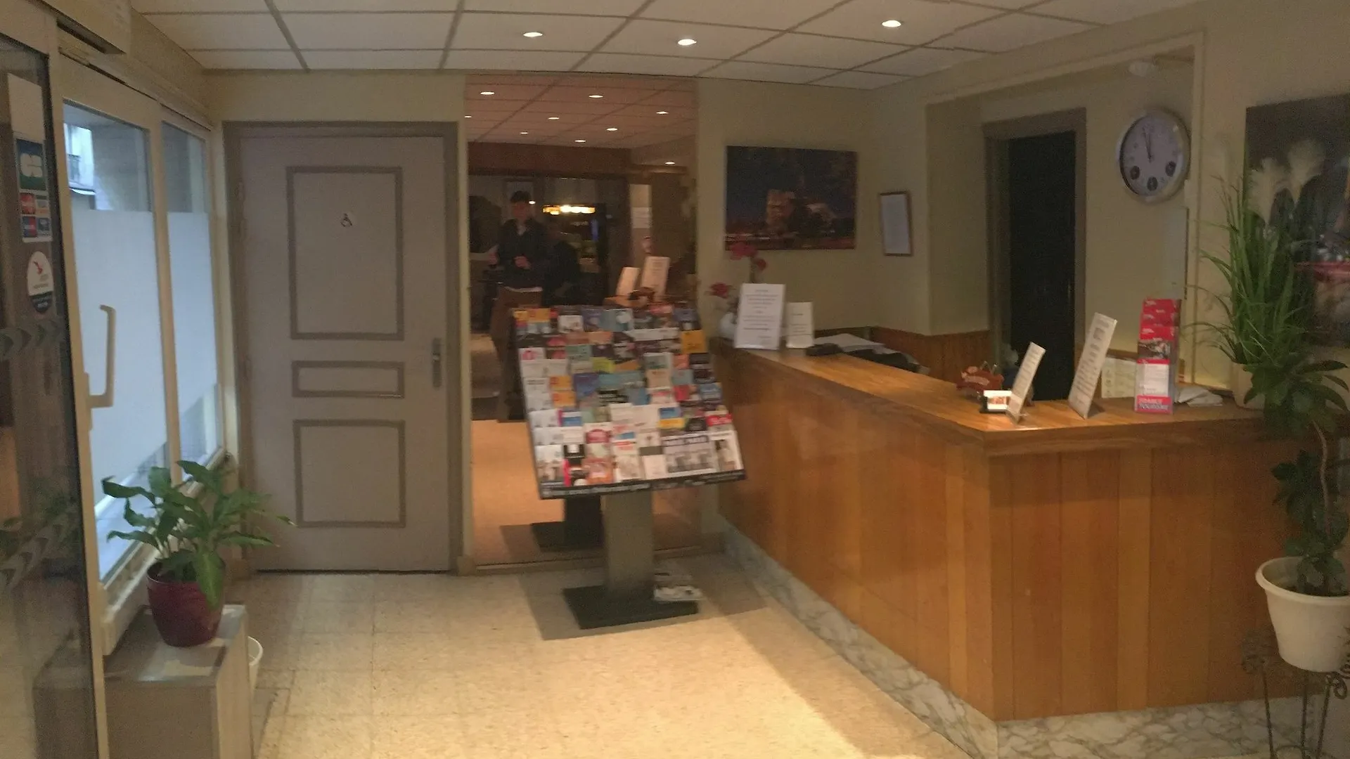 Jarry Confort Hotel Paris